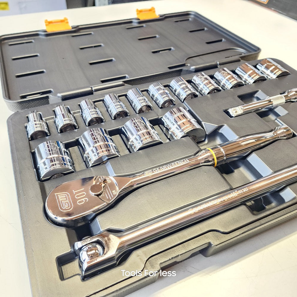 1/2 in Drive 6-Point Standard SAE Ratchet and Socket 1/2 in Drive 6-Point Standard SAE Ratchet and Socket